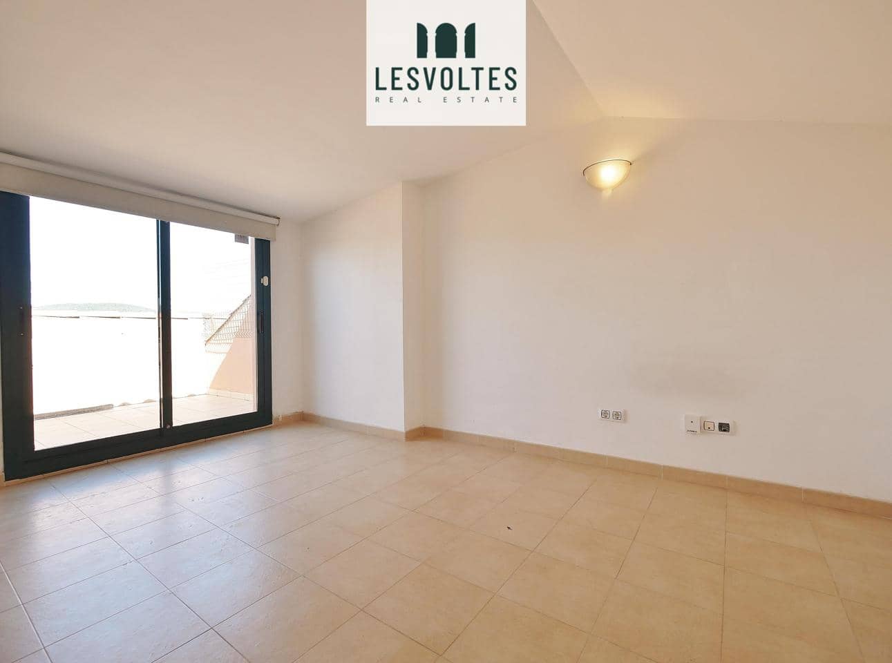 3 bedroom Flat for sale in Palafrugell with garage - € 225,000 (Ref: 10081958)