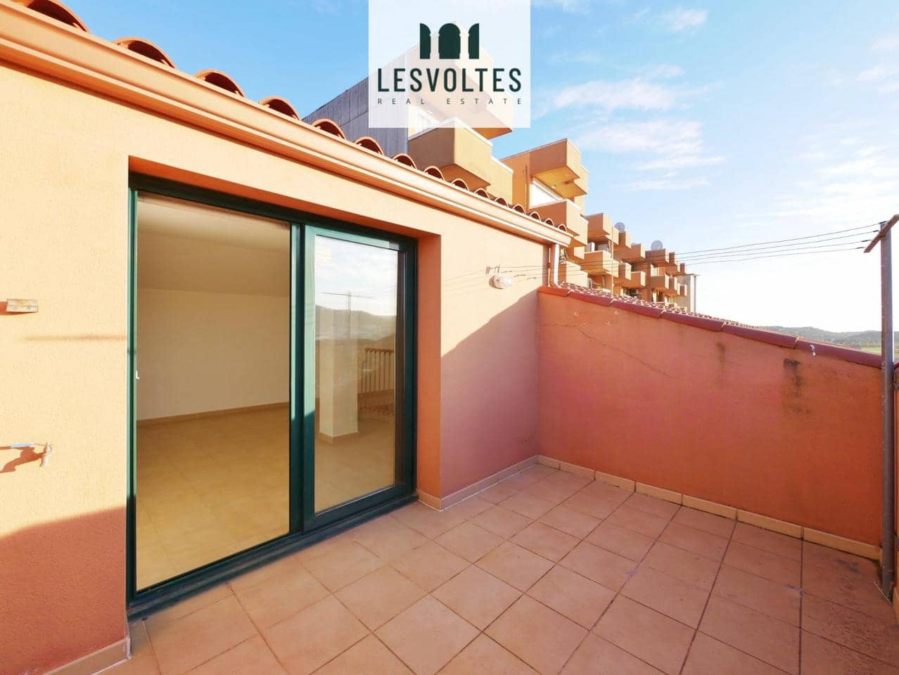 3 bedroom Flat for sale in Palafrugell with garage - € 225,000 (Ref: 10081958)
