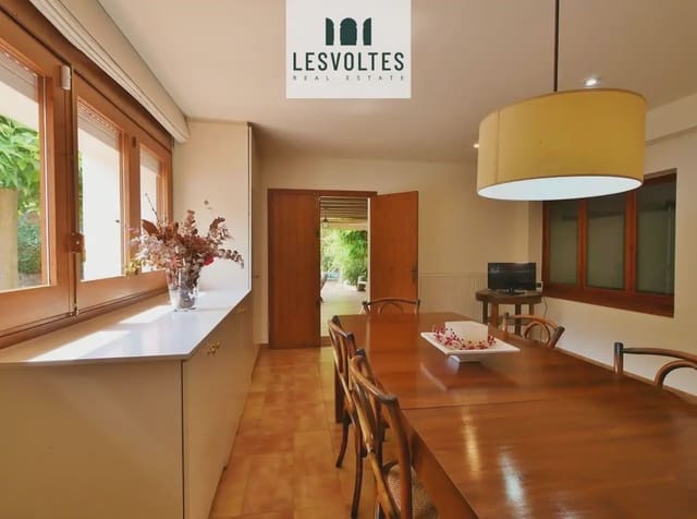 6 slaapkamer Villa te koop in Palafrugell met garage - € 750.000 (Ref: 10081959)