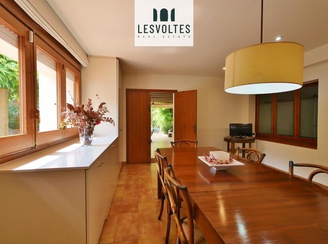 6 slaapkamer Villa te koop in Palafrugell met garage - € 750.000 (Ref: 10081959)