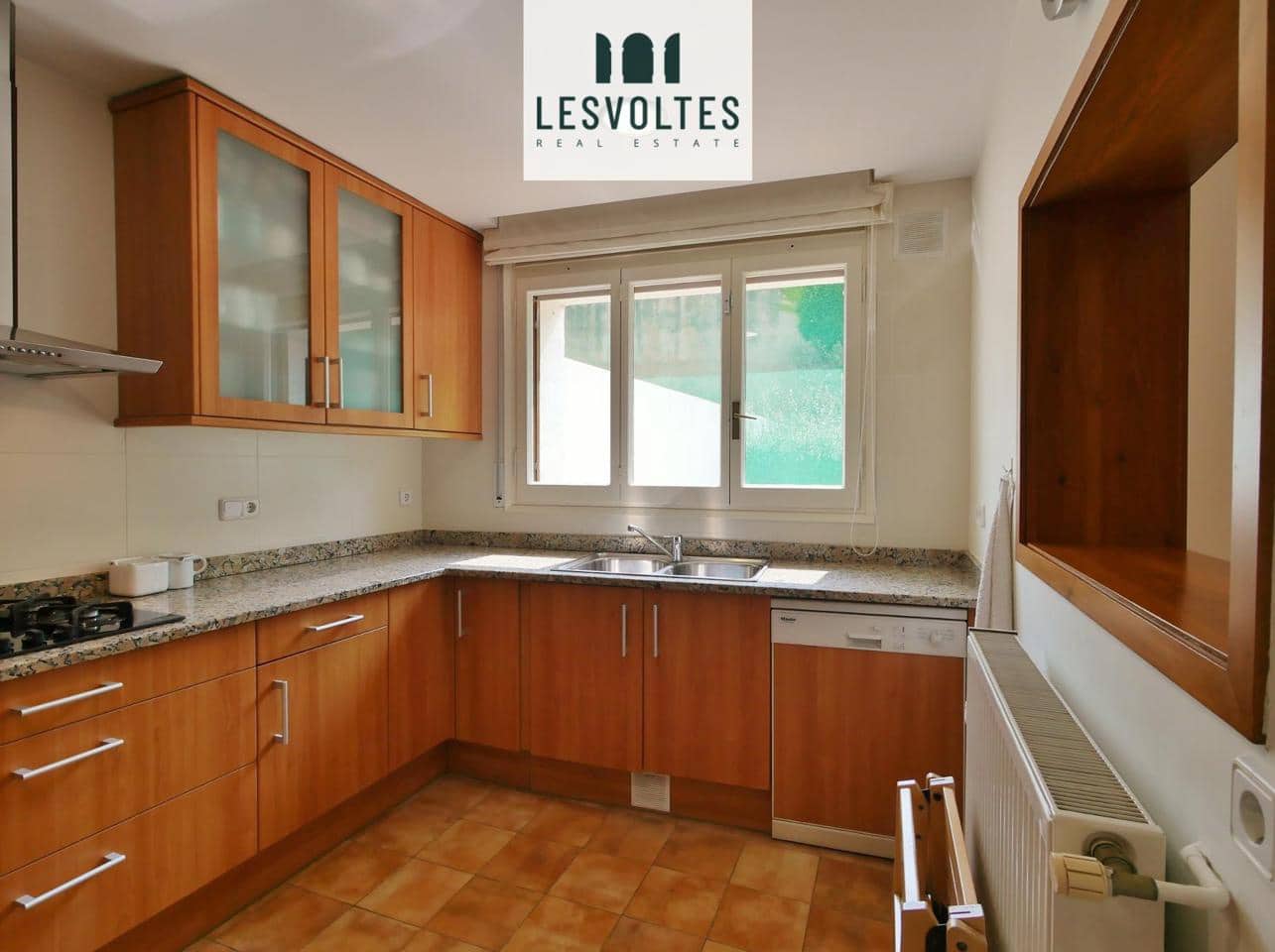 6 bedroom Villa for sale in Palafrugell with garage - € 750,000 (Ref: 10081959)