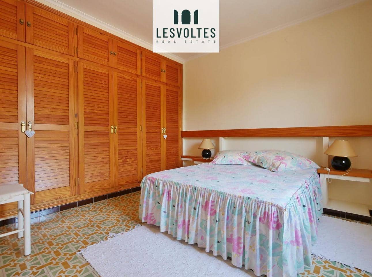 6 bedroom Villa for sale in Palafrugell with garage - € 750,000 (Ref: 10081959)