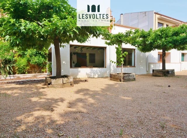 6 slaapkamer Villa te koop in Palafrugell met garage - € 750.000 (Ref: 10081959)