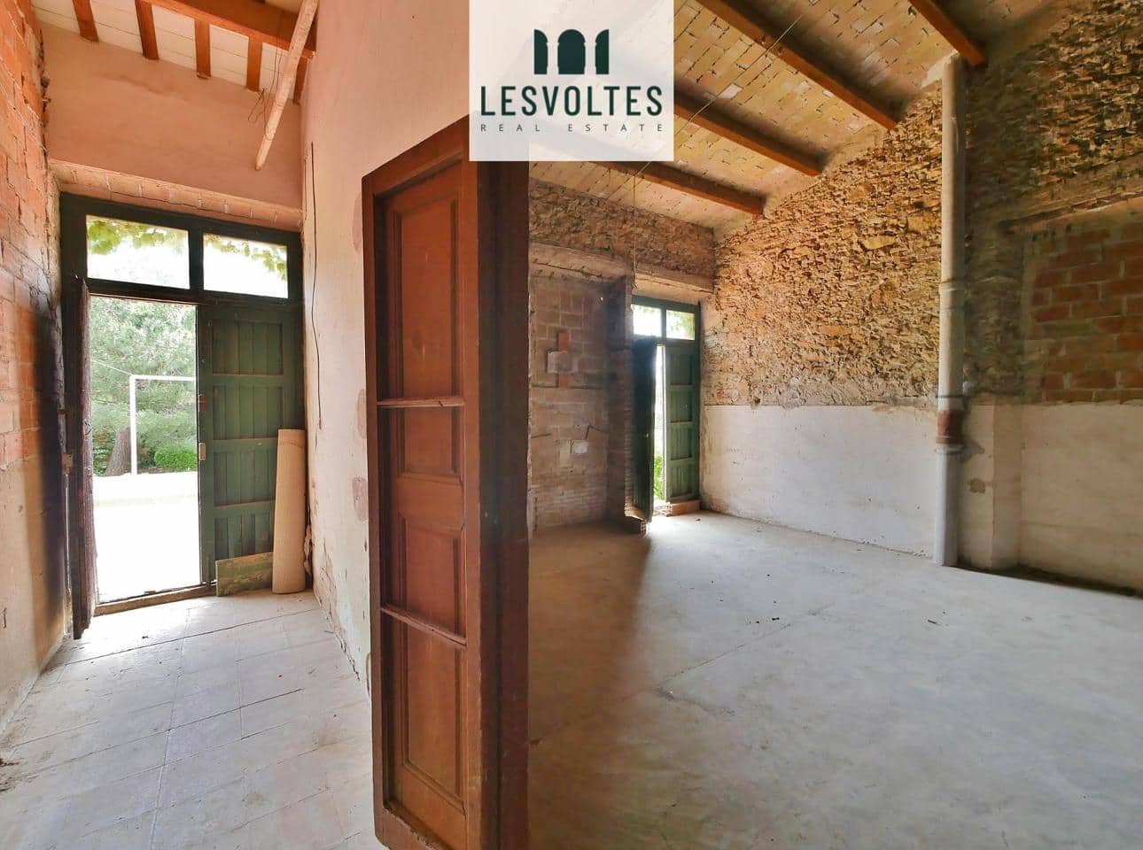 6 bedroom Villa for sale in Palafrugell with garage - € 750,000 (Ref: 10081959)
