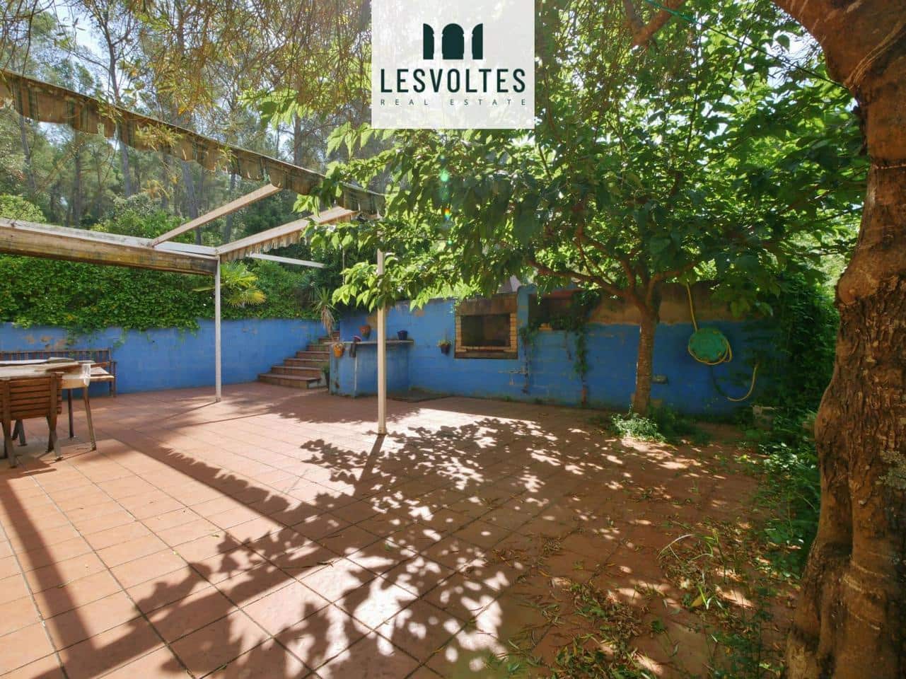 3 bedroom Villa for sale in Ventallo with pool - € 485,000 (Ref: 10081960)