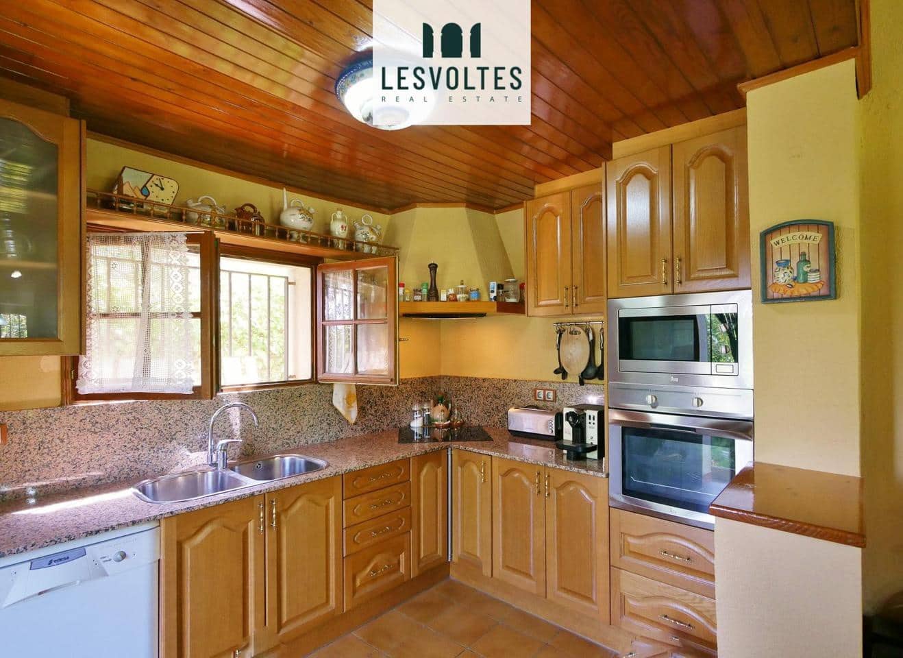 3 bedroom Villa for sale in Ventallo with pool - € 485,000 (Ref: 10081960)