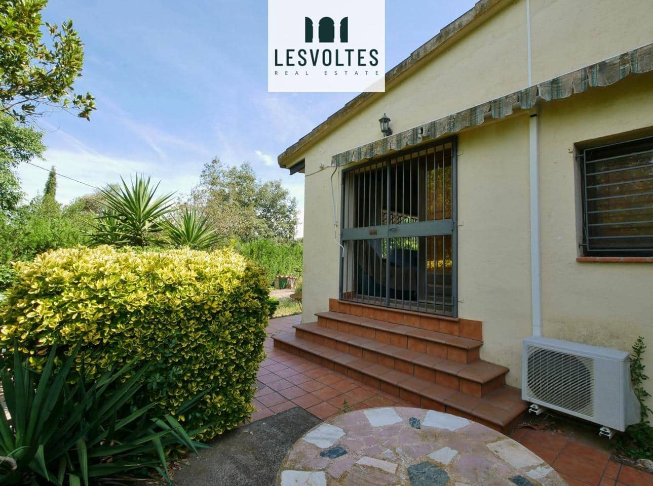 3 bedroom Villa for sale in Ventallo with pool - € 485,000 (Ref: 10081960)