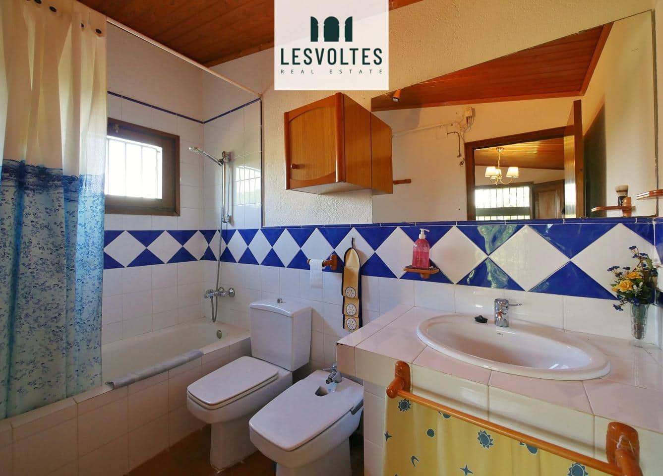 3 bedroom Villa for sale in Ventallo with pool - € 485,000 (Ref: 10081960)