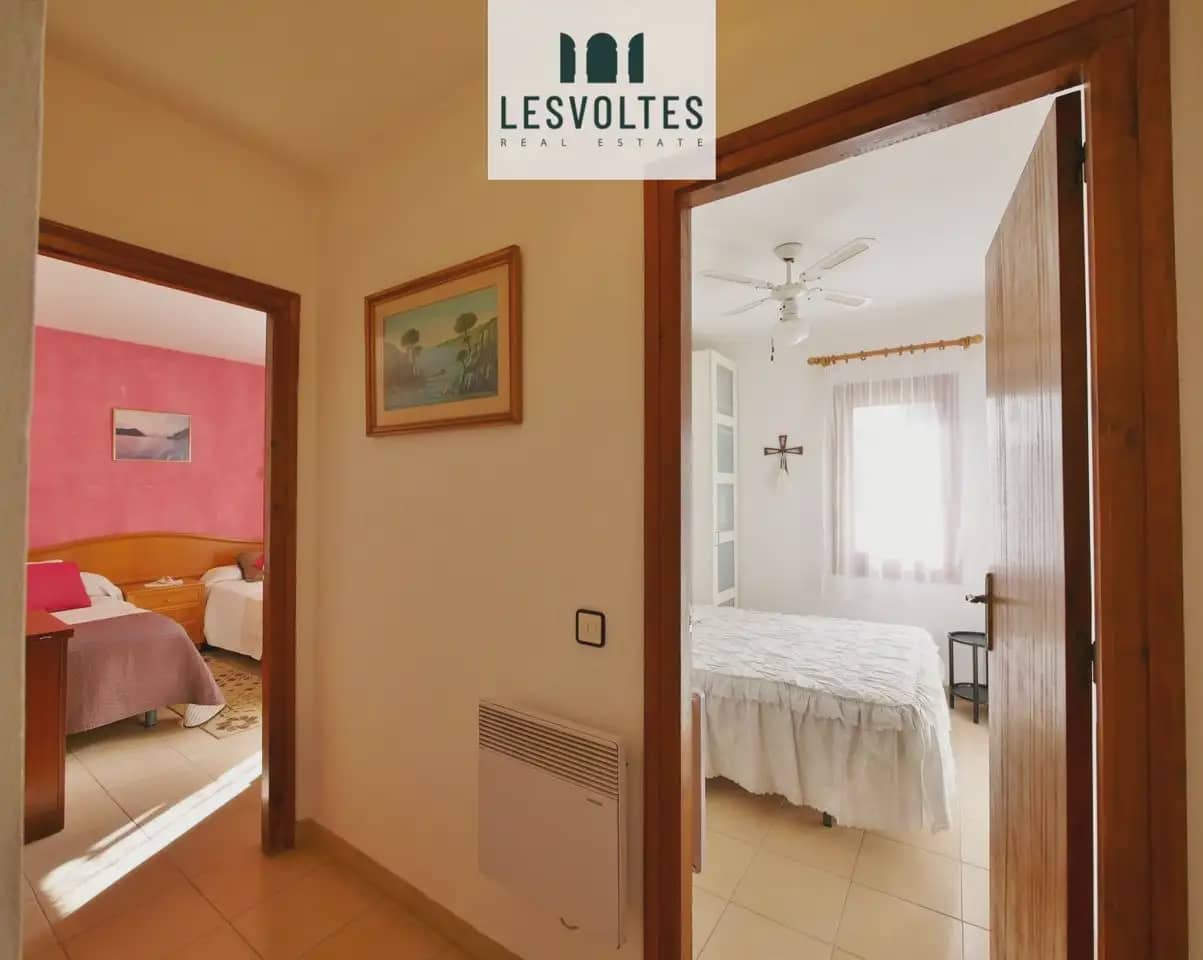 4 soverom Kjedet enebolig til salgs i Bellcaire d'Emporda med svømmebasseng - € 375 000 (Ref: 10081962)