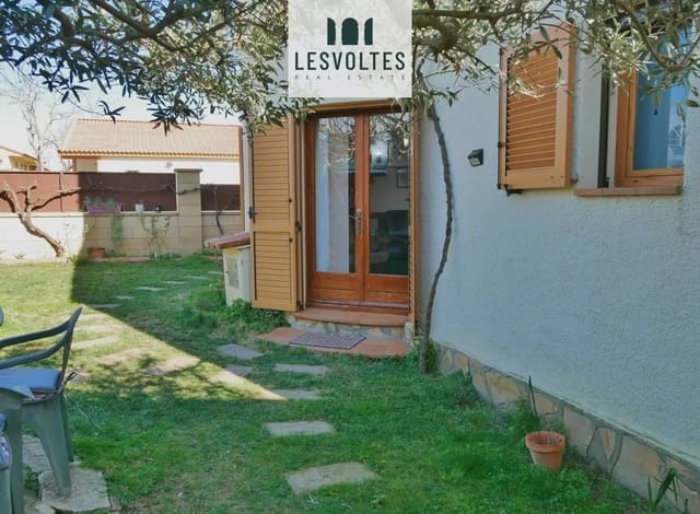 4 soverom Kjedet enebolig til salgs i Bellcaire d'Empordà med svømmebasseng - € 375 000 (Ref: 10081962)