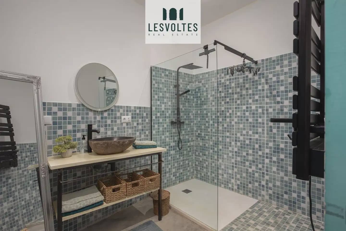 9 soveværelse Finca/Landehus til salg i Bellcaire d'Emporda med swimmingpool garage - € 1.990.000 (Ref: 10081963)