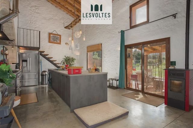 9 soveværelse Finca/Landehus til salg i Bellcaire d'Empordà med swimmingpool garage - € 1.990.000 (Ref: 10081963)