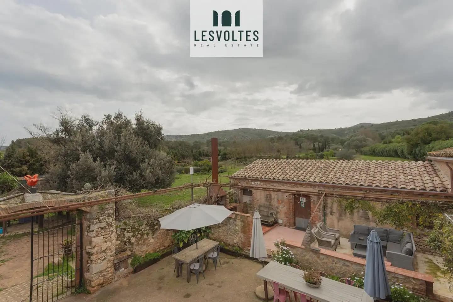 9 soveværelse Finca/Landehus til salg i Bellcaire d'Emporda med swimmingpool garage - € 1.990.000 (Ref: 10081963)