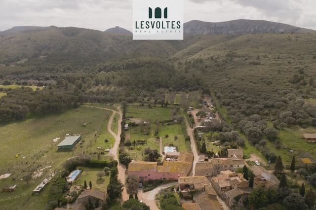 9 soveværelse Finca/Landehus til salg i Bellcaire d'Empordà med swimmingpool garage - € 1.990.000 (Ref: 10081963)