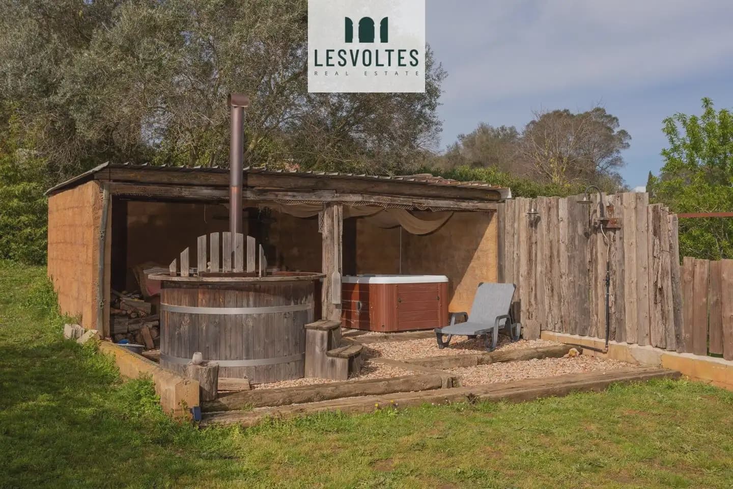 9 soveværelse Finca/Landehus til salg i Bellcaire d'Emporda med swimmingpool garage - € 1.990.000 (Ref: 10081963)
