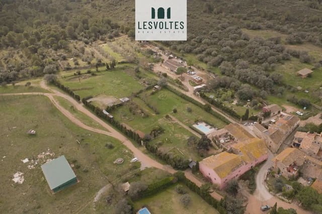 9 soveværelse Finca/Landehus til salg i Bellcaire d'Empordà med swimmingpool garage - € 1.990.000 (Ref: 10081963)