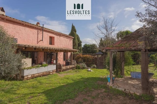 9 soveværelse Finca/Landehus til salg i Bellcaire d'Empordà med swimmingpool garage - € 1.990.000 (Ref: 10081963)