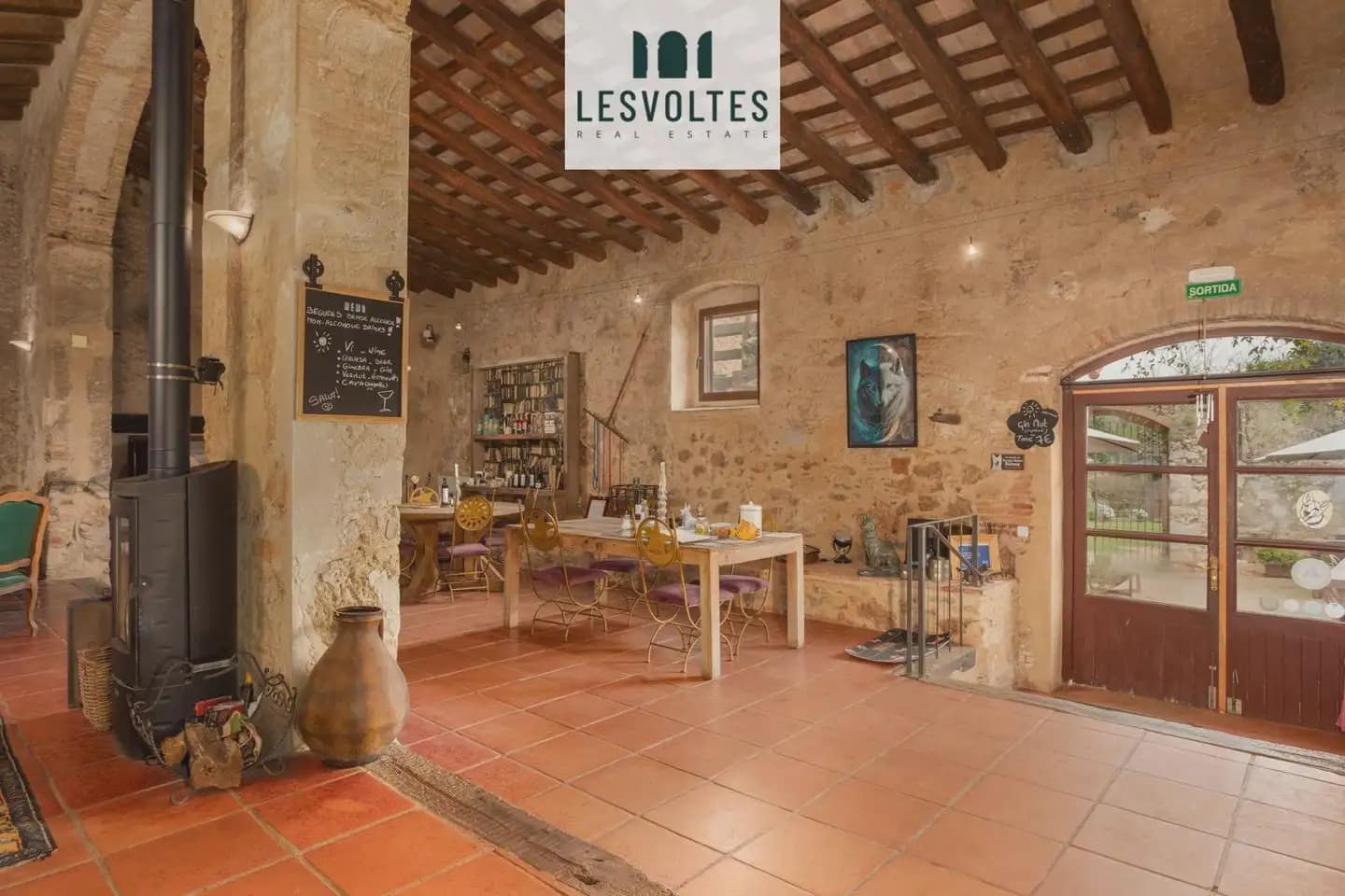 9 soveværelse Finca/Landehus til salg i Bellcaire d'Emporda med swimmingpool garage - € 1.990.000 (Ref: 10081963)
