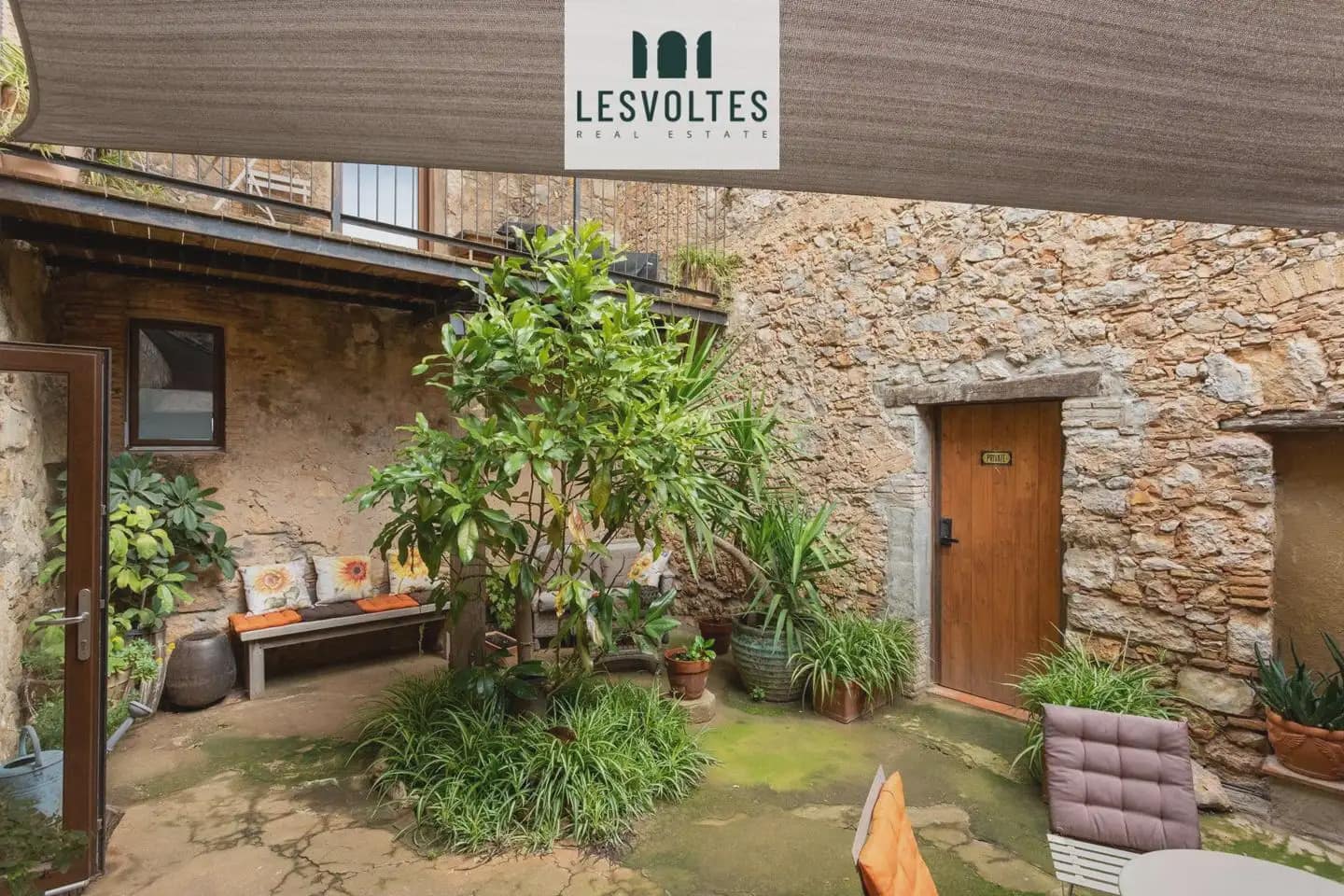 9 soveværelse Finca/Landehus til salg i Bellcaire d'Emporda med swimmingpool garage - € 1.990.000 (Ref: 10081963)