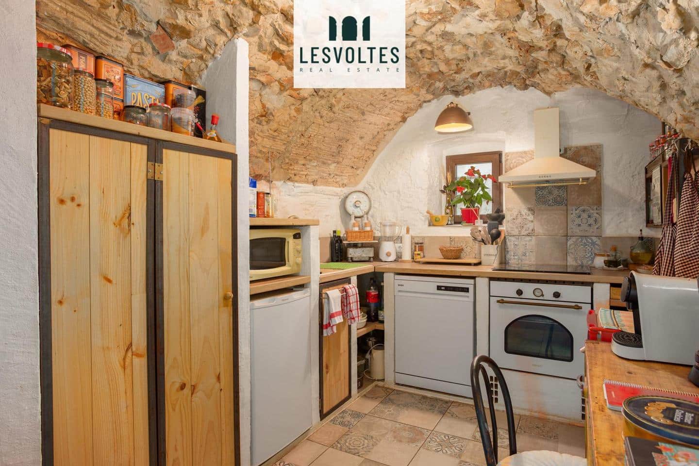 9 bedroom Villa for sale in Bellcaire d'Emporda with pool garage - € 1,990,000 (Ref: 10081963)
