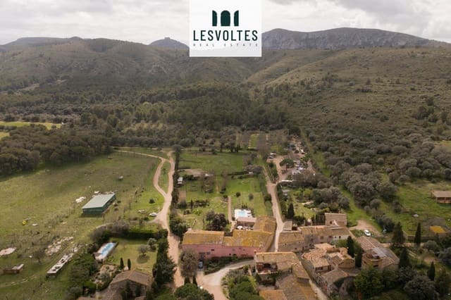 9 Zimmer Villa zu verkaufen in Bellcaire d'Empordà mit Pool Garage - 1.990.000 € (Ref: 10081963)