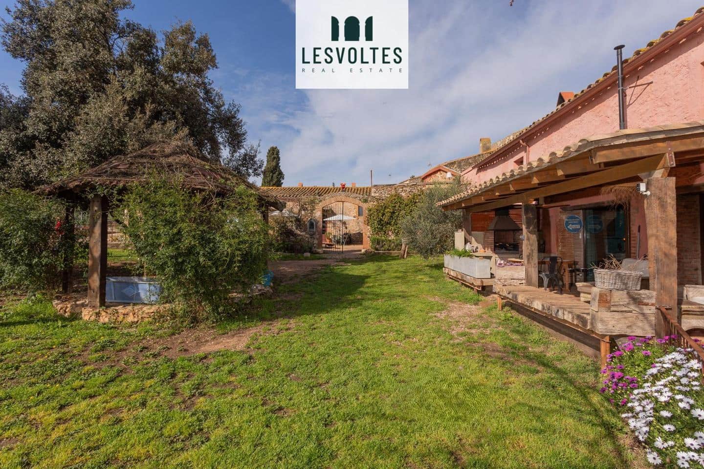 9 bedroom Villa for sale in Bellcaire d'Emporda with pool garage - € 1,990,000 (Ref: 10081963)