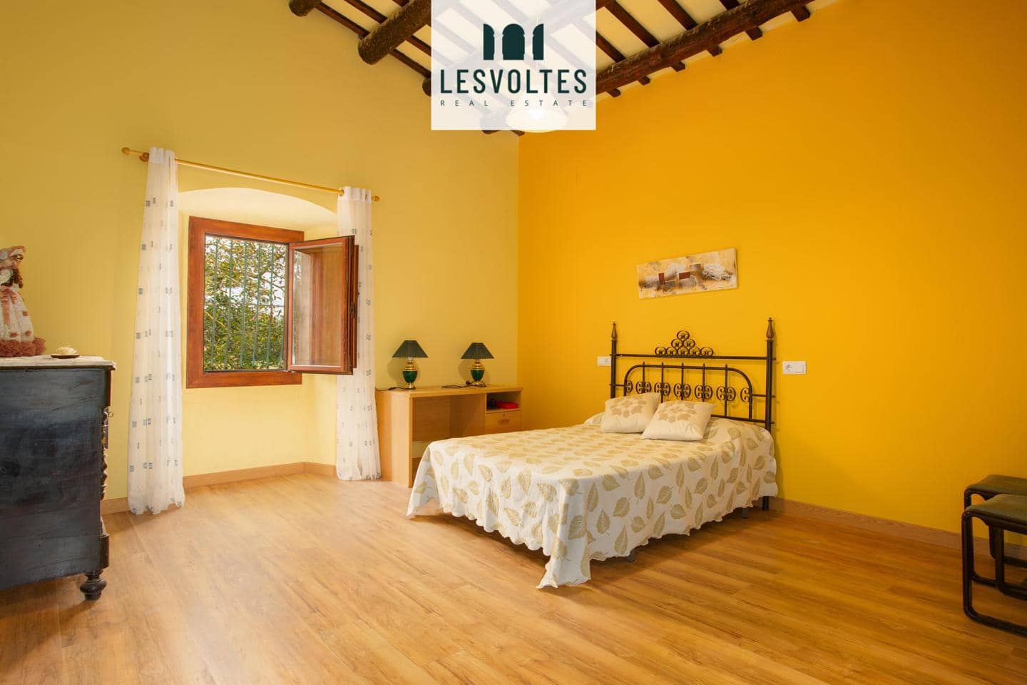 5 bedroom Villa for sale in Forallac - € 2,200,000 (Ref: 10081967)