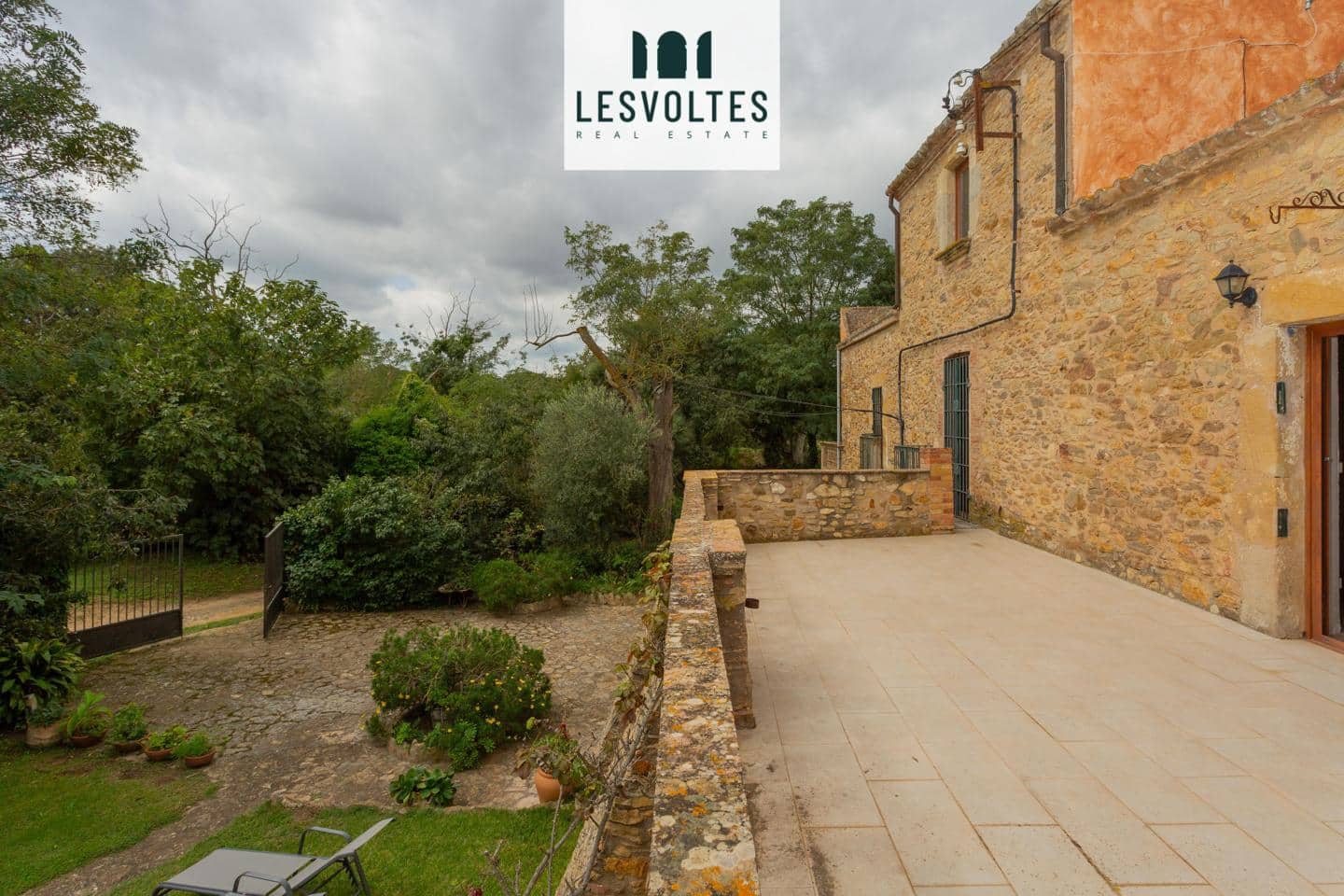 5 bedroom Villa for sale in Forallac - € 2,200,000 (Ref: 10081967)