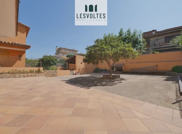 4 slaapkamer Villa te koop in Mont-ras - € 589.000 (Ref: 10081969)