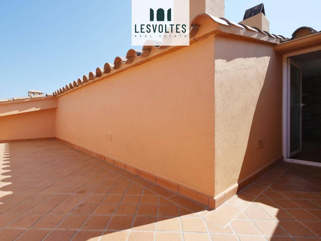 4 bedroom Villa for sale in Mont-ras - € 589,000 (Ref: 10081969)