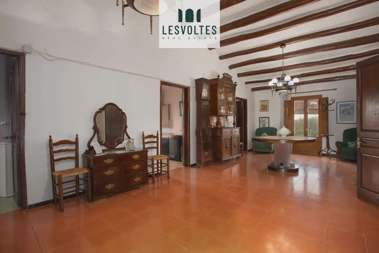 10 chambre Finca/Maison de Campagne à vendre à Verges avec piscine garage - 590 000 € (Ref: 10081970)