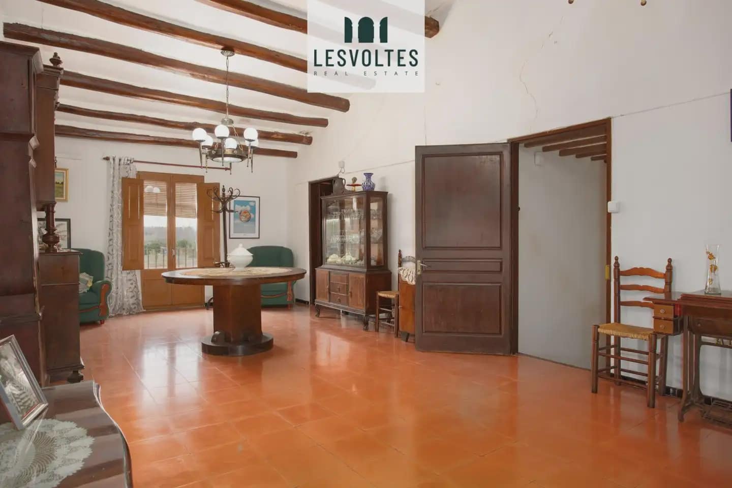 10 chambre Finca/Maison de Campagne à vendre à Verges avec piscine garage - 590 000 € (Ref: 10081970)