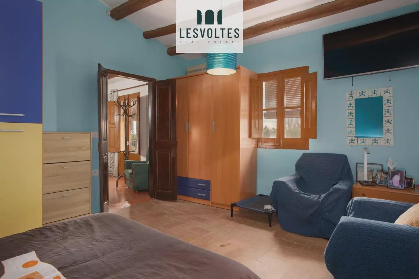 10 chambre Finca/Maison de Campagne à vendre à Verges avec piscine garage - 590 000 € (Ref: 10081970)