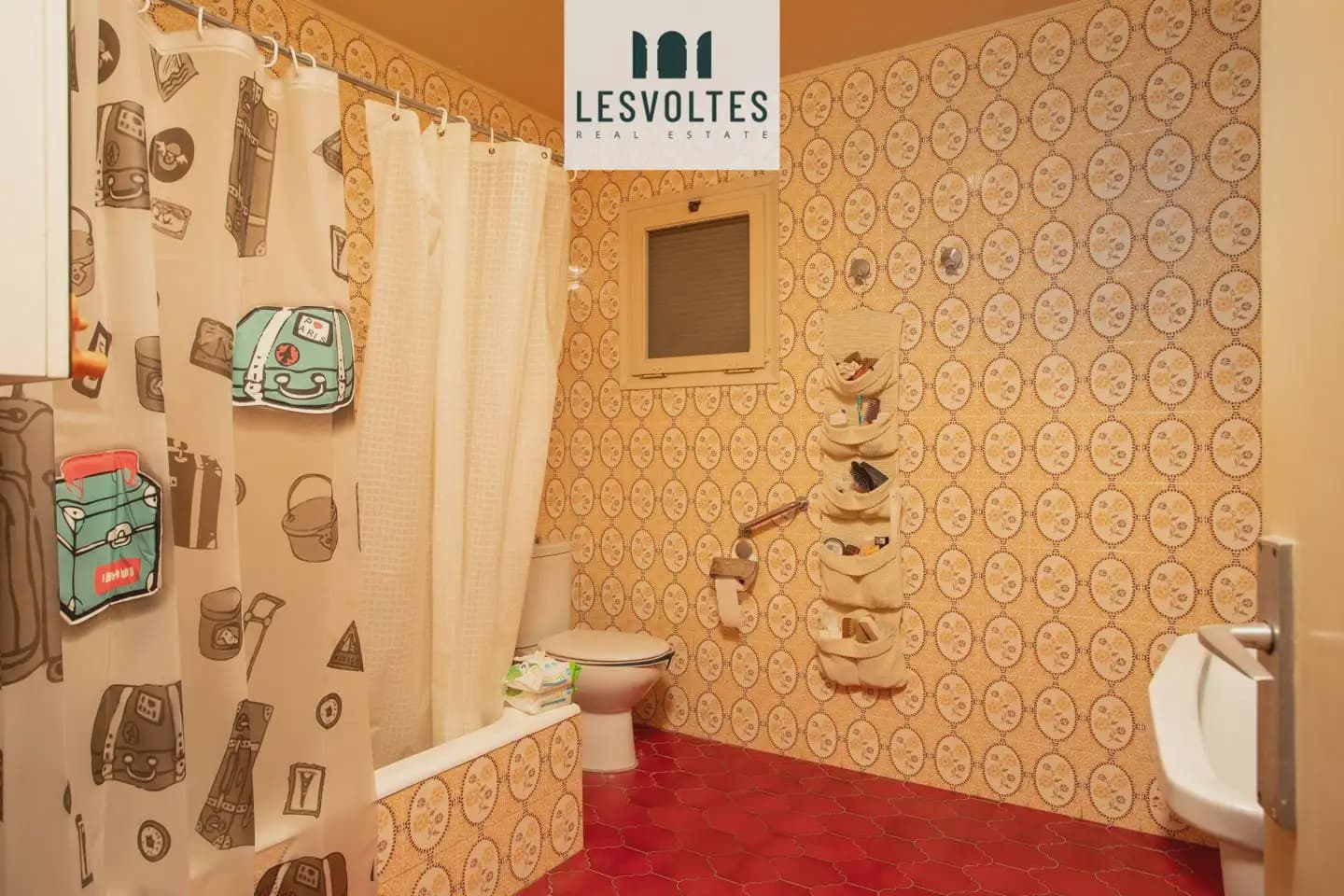 10 chambre Finca/Maison de Campagne à vendre à Verges avec piscine garage - 590 000 € (Ref: 10081970)