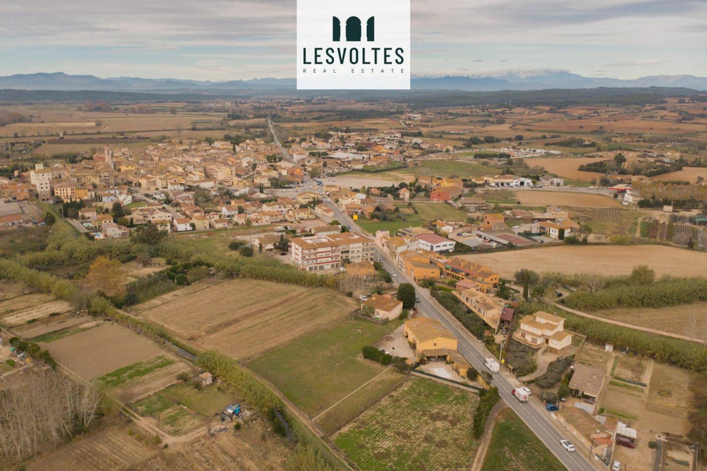 10 bedroom Villa for sale in Verges with pool garage - € 590,000 (Ref: 10081970)