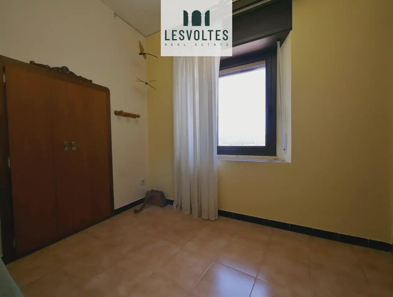6 sypialnia Finka/Dom wiejski na sprzedaż w Ultramort z garażem - 495 000 € (Ref: 10081971)