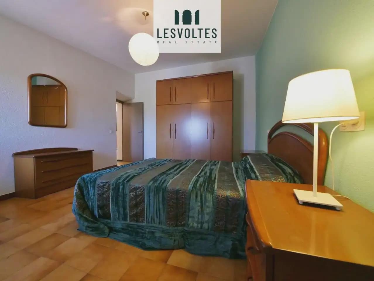 6 sypialnia Finka/Dom wiejski na sprzedaż w Ultramort z garażem - 495 000 € (Ref: 10081971)