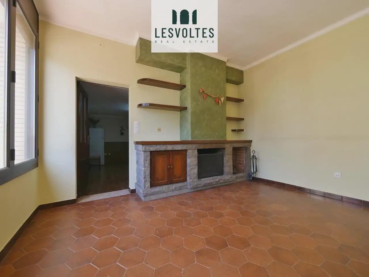 6 sypialnia Finka/Dom wiejski na sprzedaż w Ultramort z garażem - 495 000 € (Ref: 10081971)