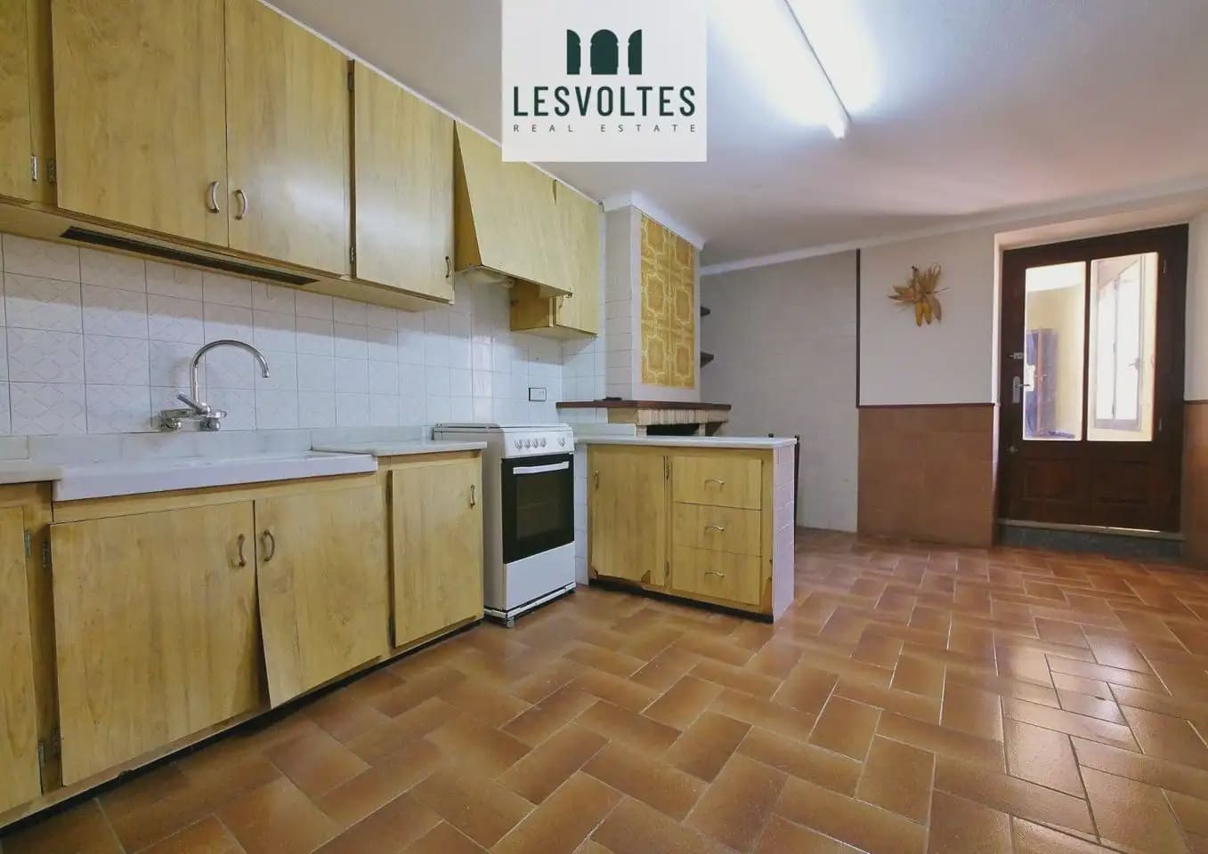 6 sypialnia Finka/Dom wiejski na sprzedaż w Ultramort z garażem - 495 000 € (Ref: 10081971)