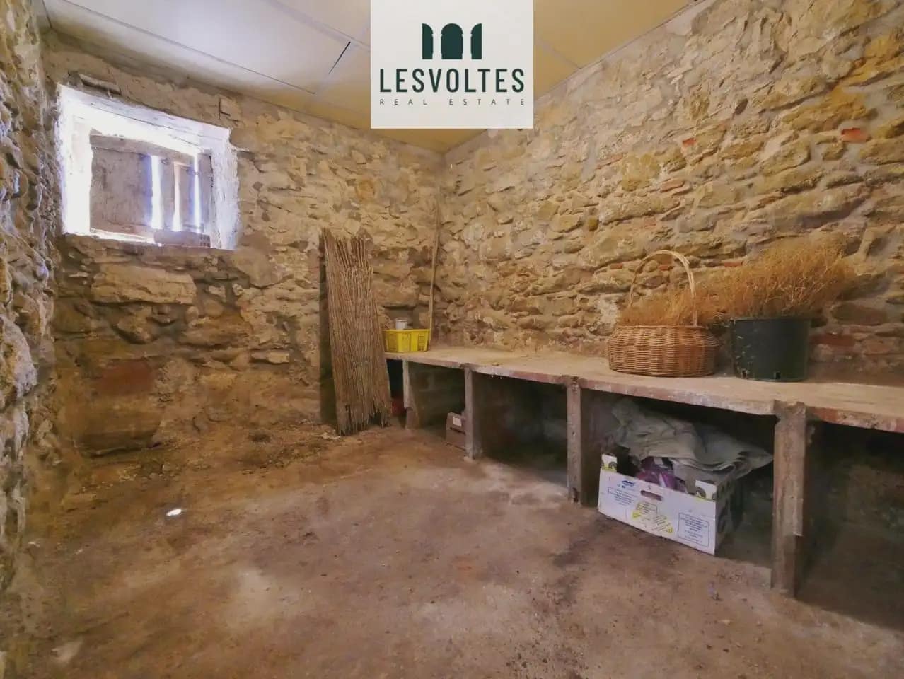 6 sypialnia Finka/Dom wiejski na sprzedaż w Ultramort z garażem - 495 000 € (Ref: 10081971)