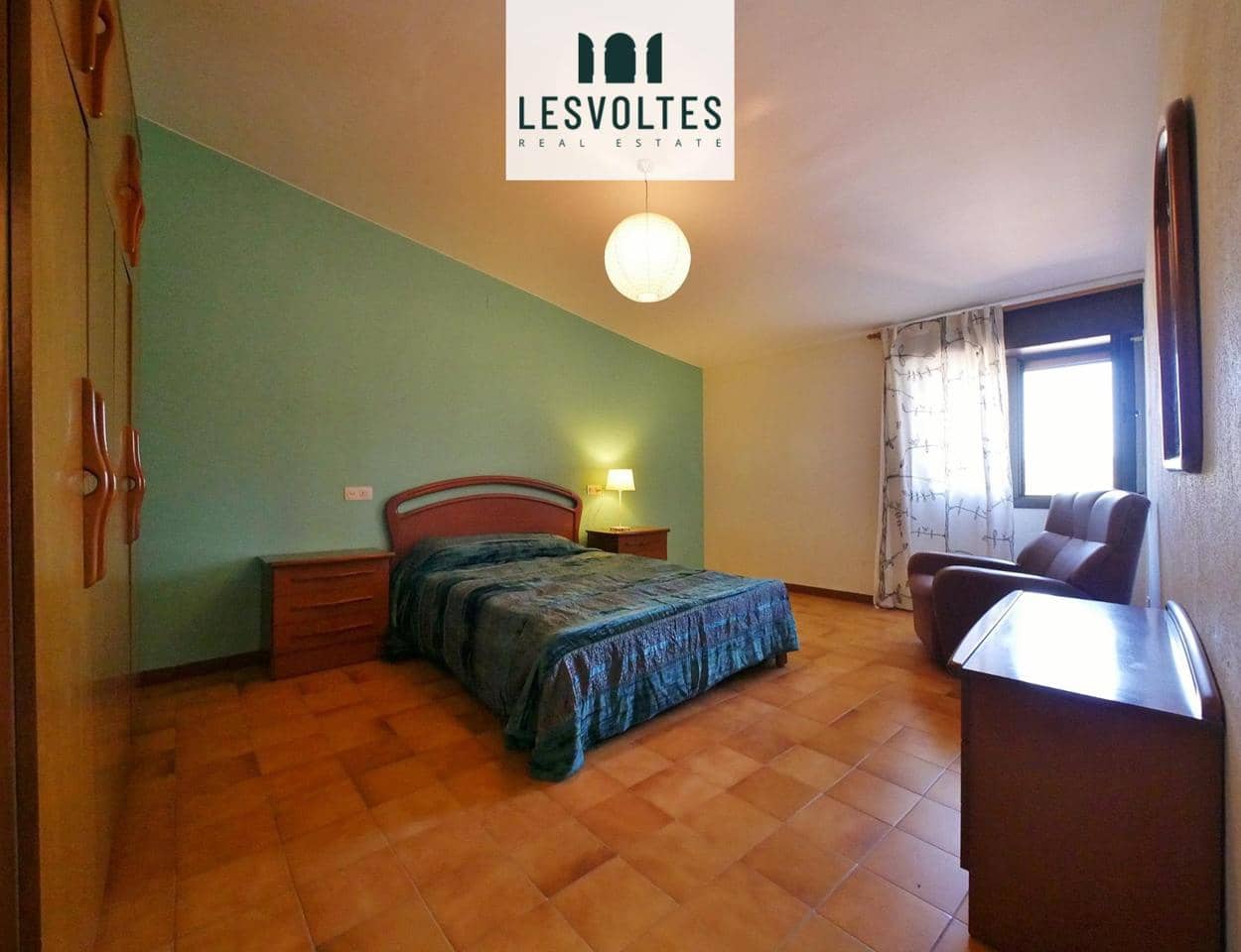 6 bedroom Villa for sale in Ultramort with garage - € 495,000 (Ref: 10081971)