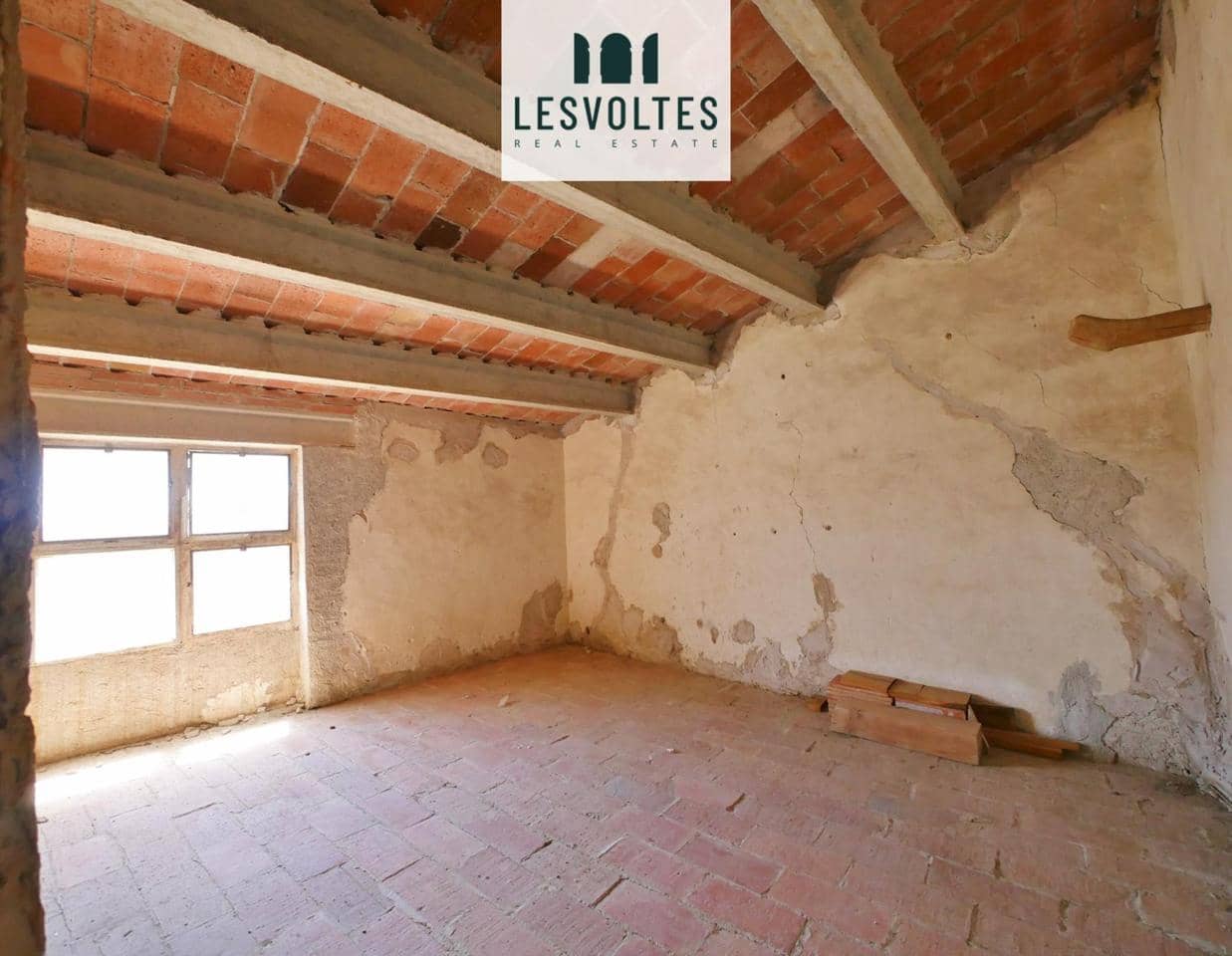 6 bedroom Villa for sale in Ultramort with garage - € 495,000 (Ref: 10081971)