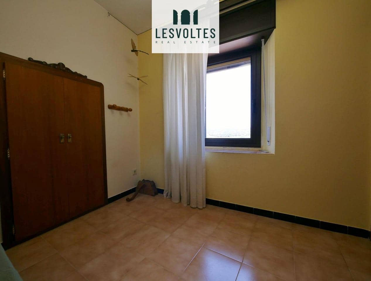 6 bedroom Villa for sale in Ultramort with garage - € 495,000 (Ref: 10081971)