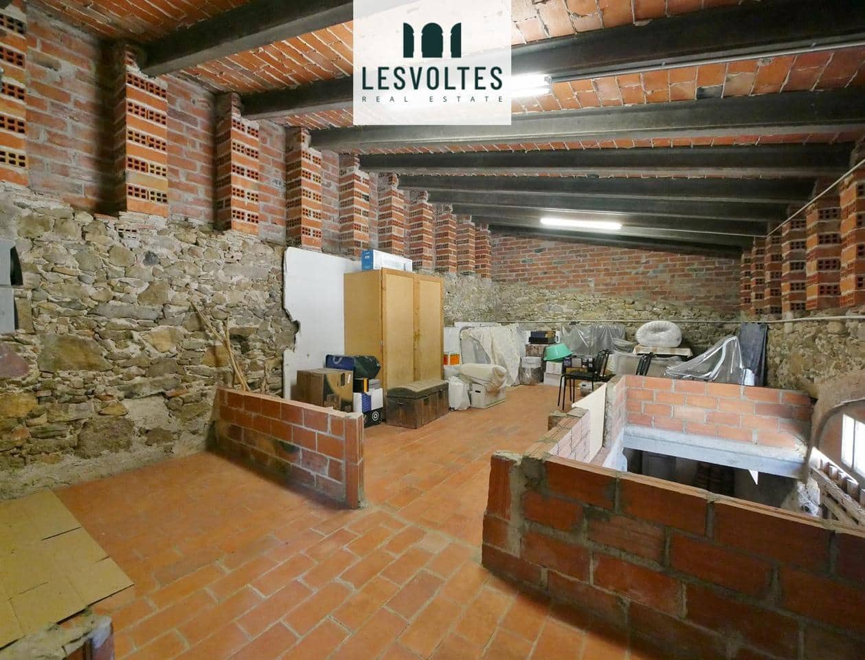 6 bedroom Villa for sale in Ultramort with garage - € 495,000 (Ref: 10081971)