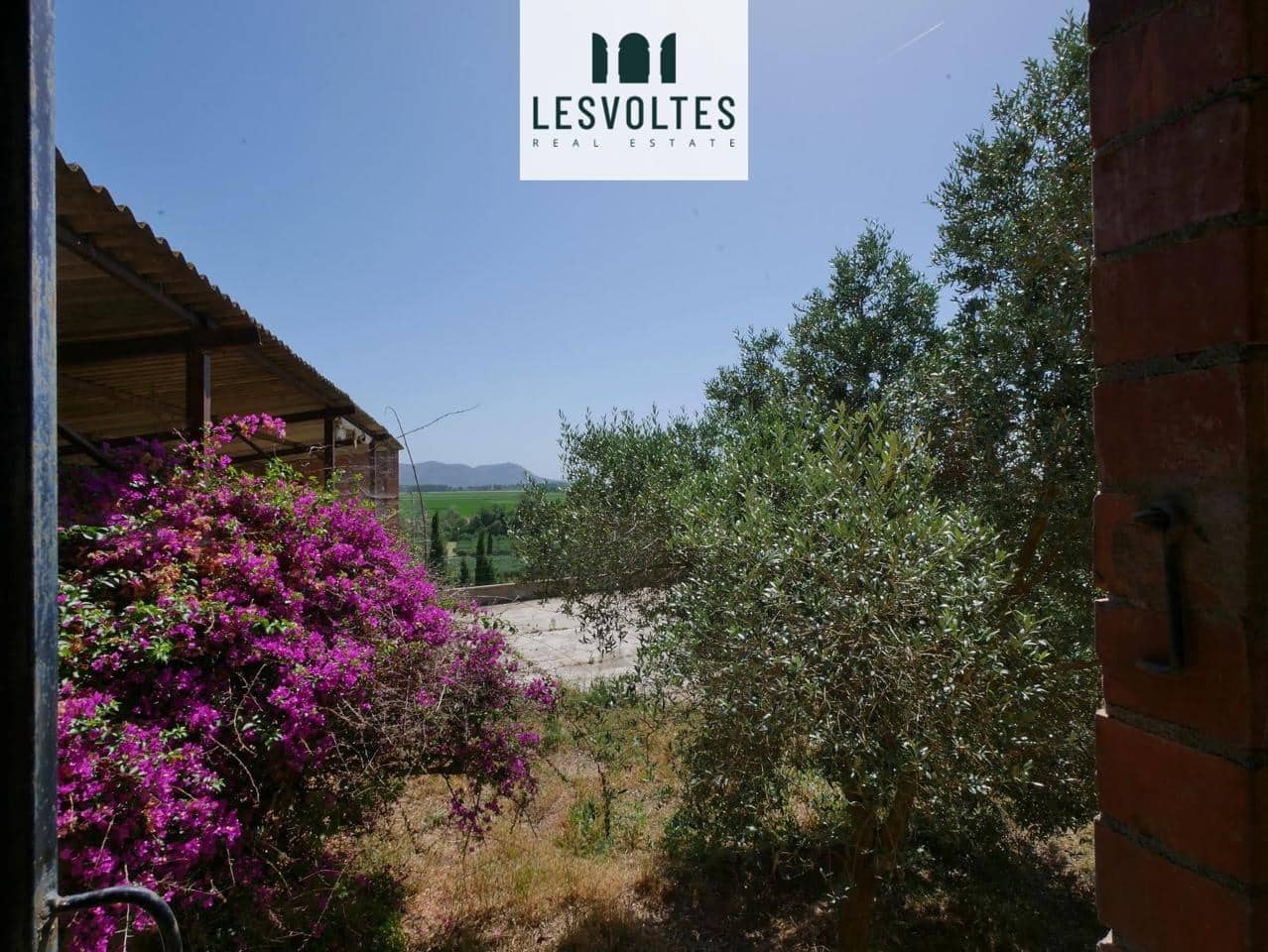 6 bedroom Villa for sale in Ultramort with garage - € 495,000 (Ref: 10081971)