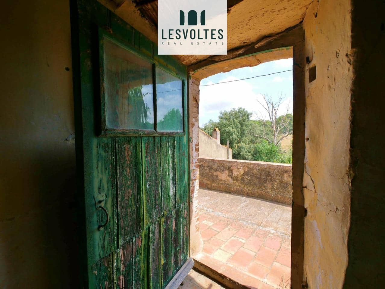 3 bedroom Villa for sale in Llofriu - € 600,000 (Ref: 10081972)