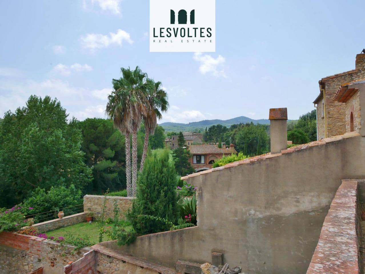 3 bedroom Villa for sale in Llofriu - € 600,000 (Ref: 10081972)