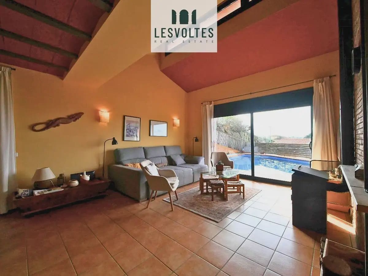 Chalet de 4 habitaciones en Begur en venta con piscina garaje - 670.000 € (Ref: 10081974)