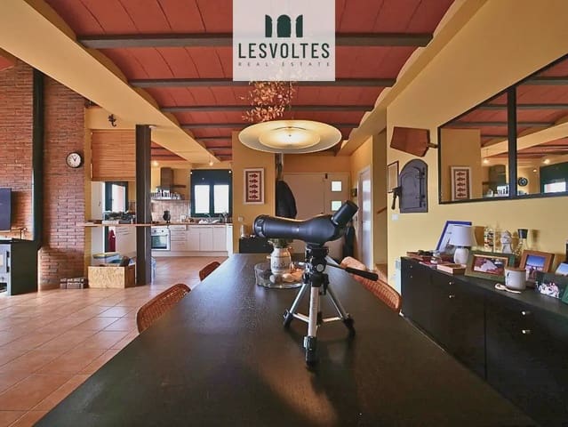 Chalet de 4 habitaciones en Begur en venta con piscina garaje - 670.000 € (Ref: 10081974)