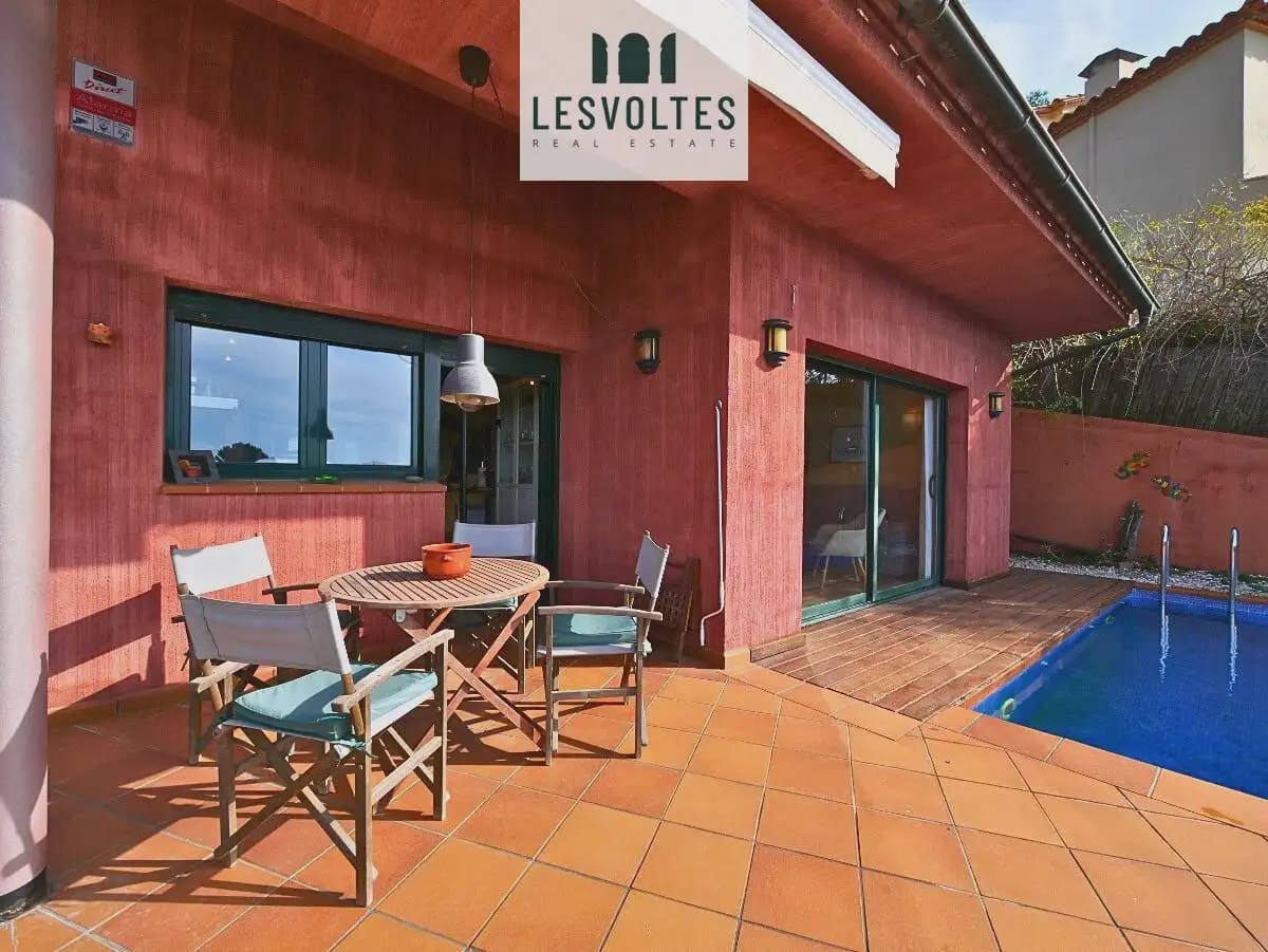 Chalet de 4 habitaciones en Begur en venta con piscina garaje - 670.000 € (Ref: 10081974)